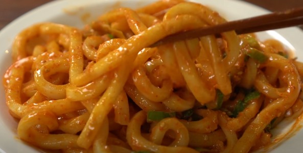 Peanut Butter Stir-Fried Udon