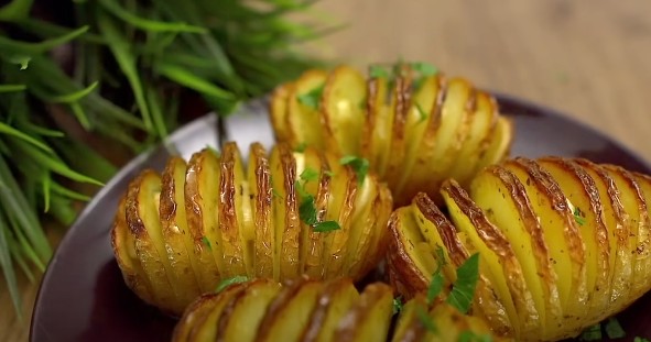 Hasselback Potatoes