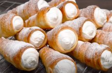 Puff Pastry Cones with Meringue Cream