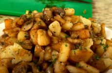 Pan-Fried Potatoes with Mushrooms