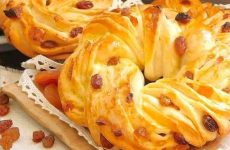 Raisin and Apricot Buns